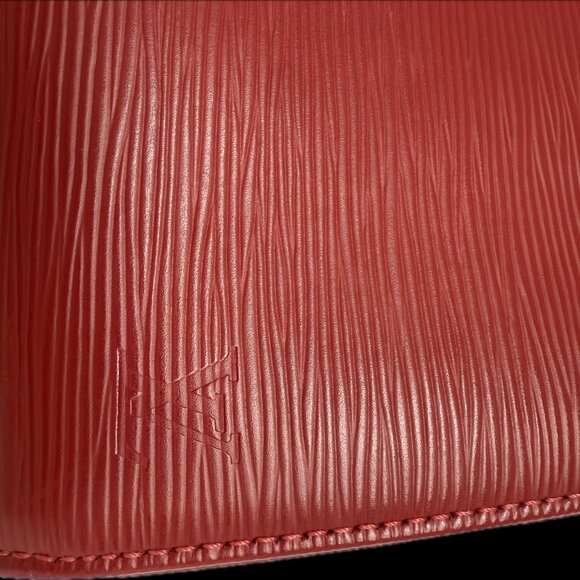 Louis Vuitton Marly BB in Epi Leather - Picture 10 of 13